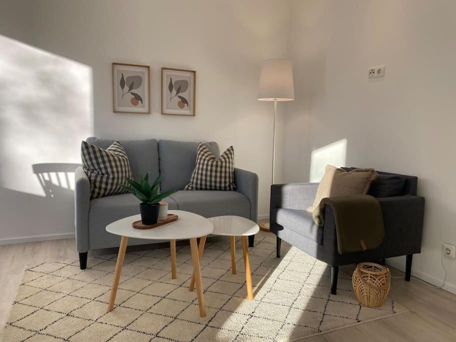 Country Style Apartment With Balcony Near Fair Hannover Ngoại thất bức ảnh